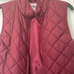 Old Navy Women’s Quilted Vest Burgundy Red Large